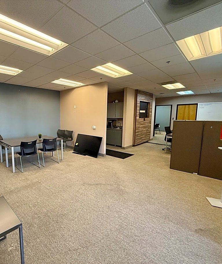 6180 North Hollywood Boulevard, Suites 102–104 Industrial photo 14