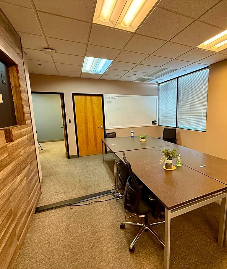 6180 North Hollywood Boulevard, Suites 102–104 Industrial photo 15