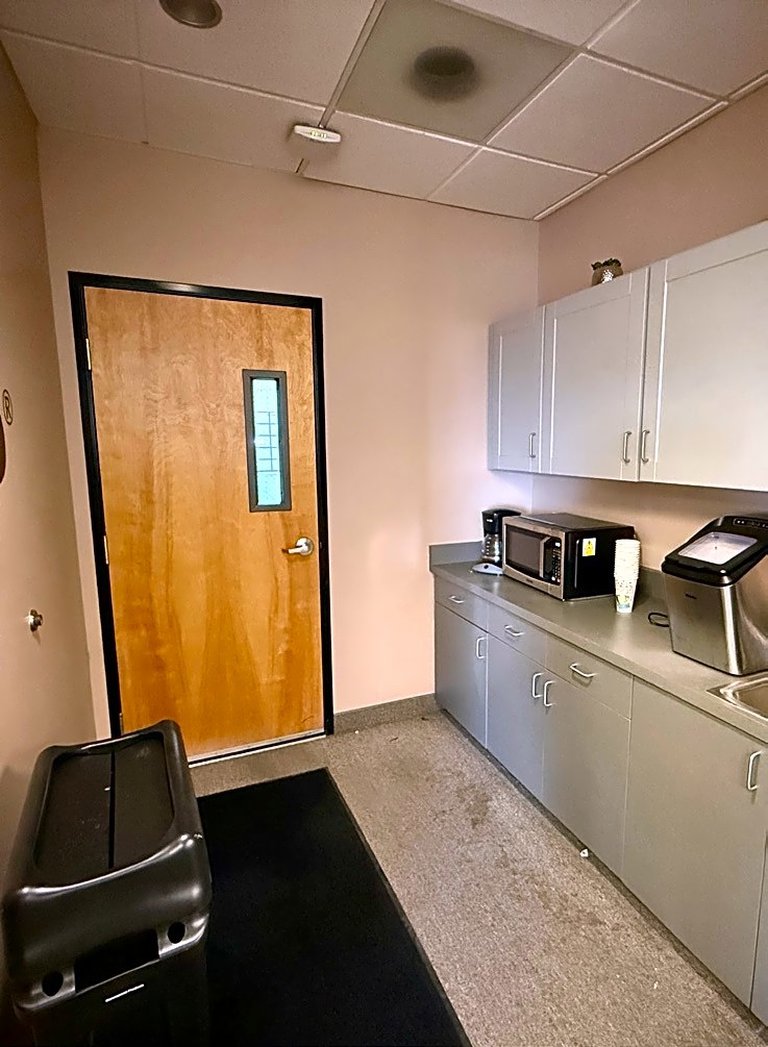 6180 North Hollywood Boulevard, Suites 102–104 Industrial photo 16