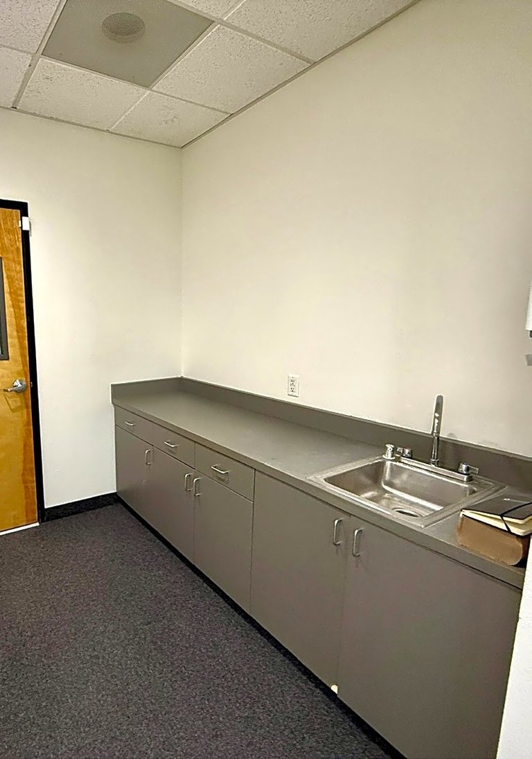 6180 North Hollywood Boulevard, Suites 102–104 Industrial photo 17