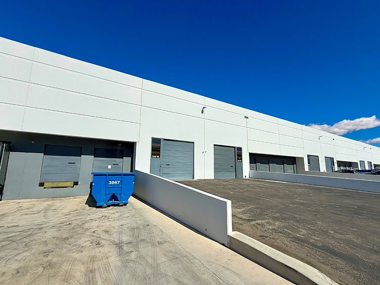 6180 North Hollywood Boulevard, Suites 102–104 Industrial photo 2