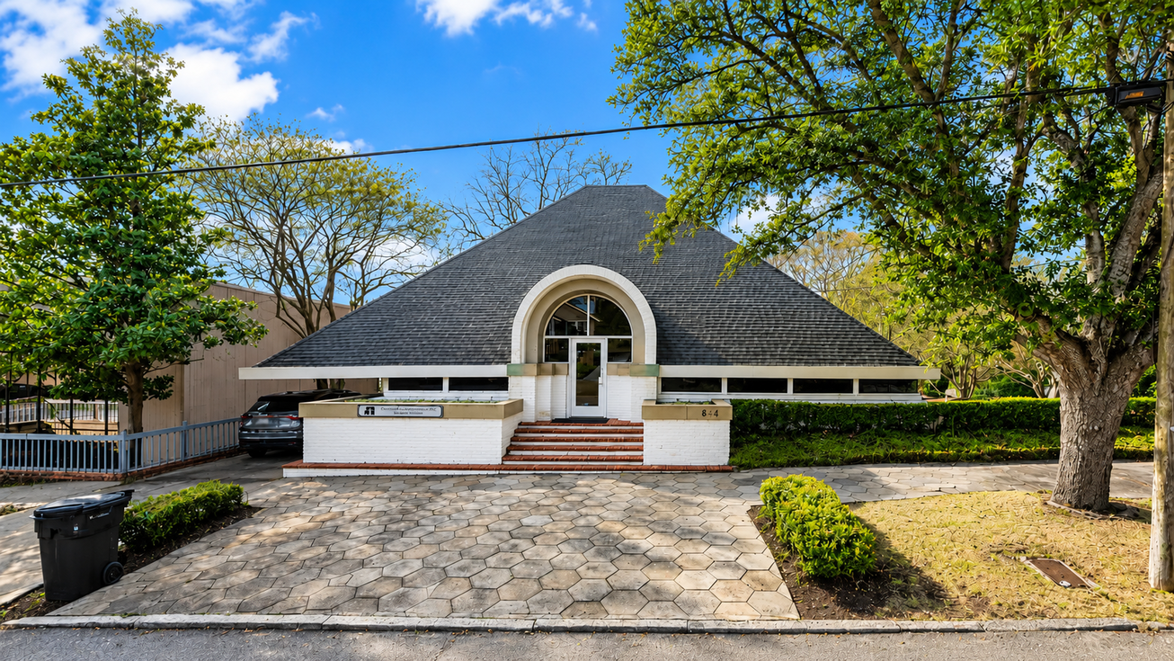 624 South McDonough Street Office