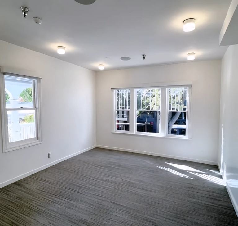 625 Emerson St Office photo 4