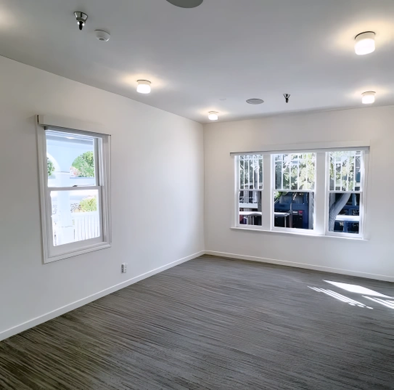 625 Emerson St Office photo 3