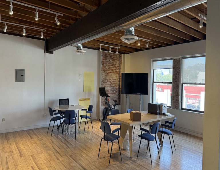 652 N LA BREA BLVD, Los Angeles, CA, For Lease, Image-2