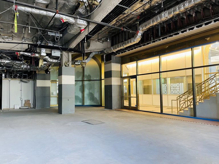 660 South Figueroa Street, Los Angeles, CA, For Lease, Image-2
