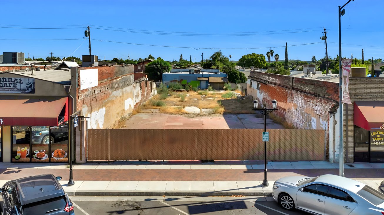 668 North Fresno Street Land/Development