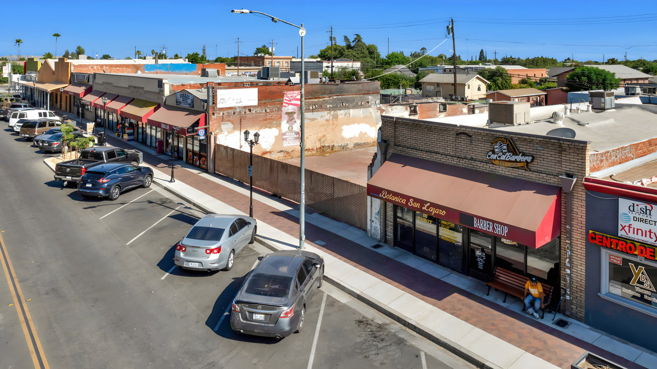 668 North Fresno Street, Parlier, CA, For Sale, Image-2