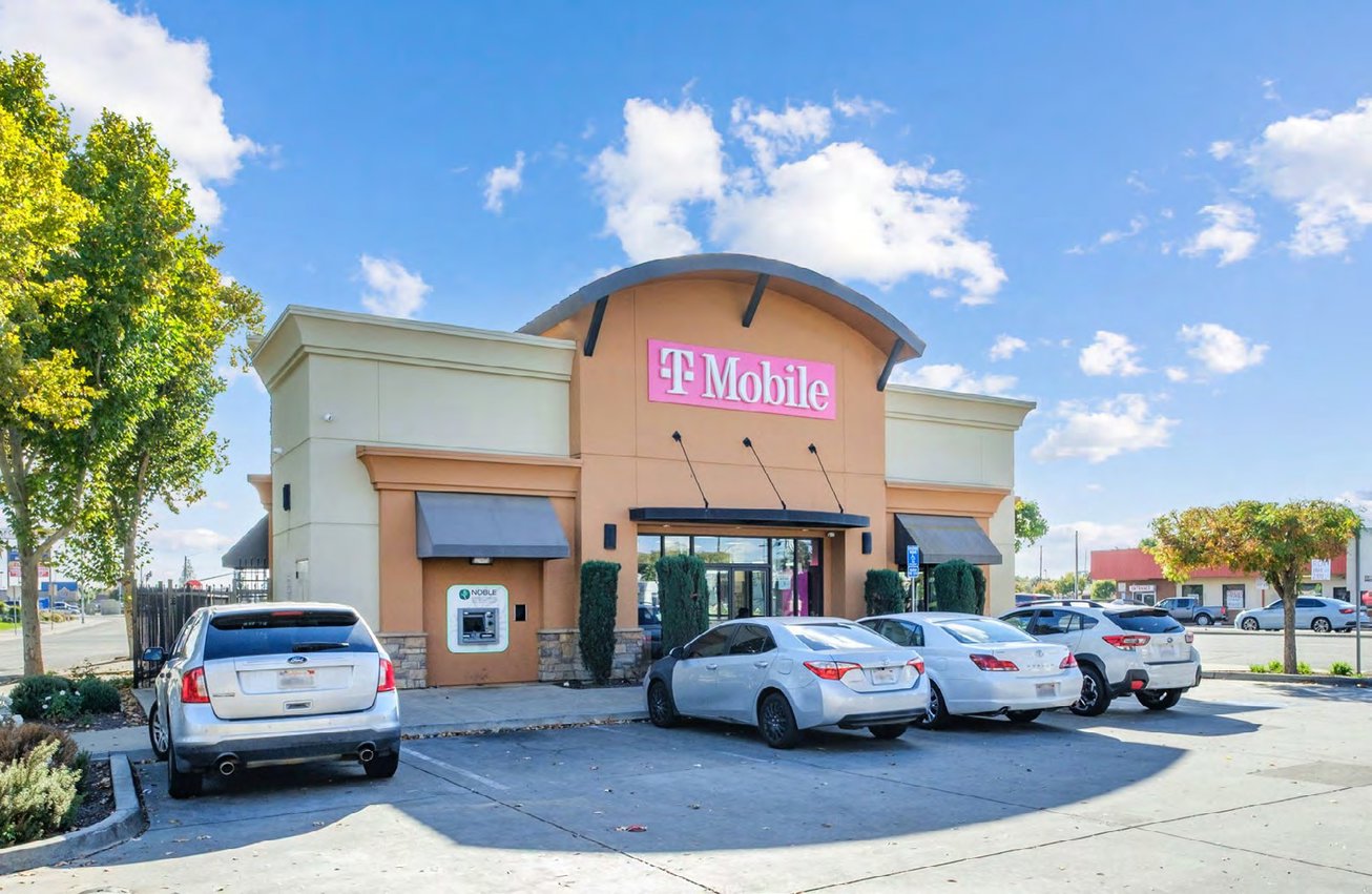 7090 N Blackstone Ave, Fresno, CA, For Sale, Image-1