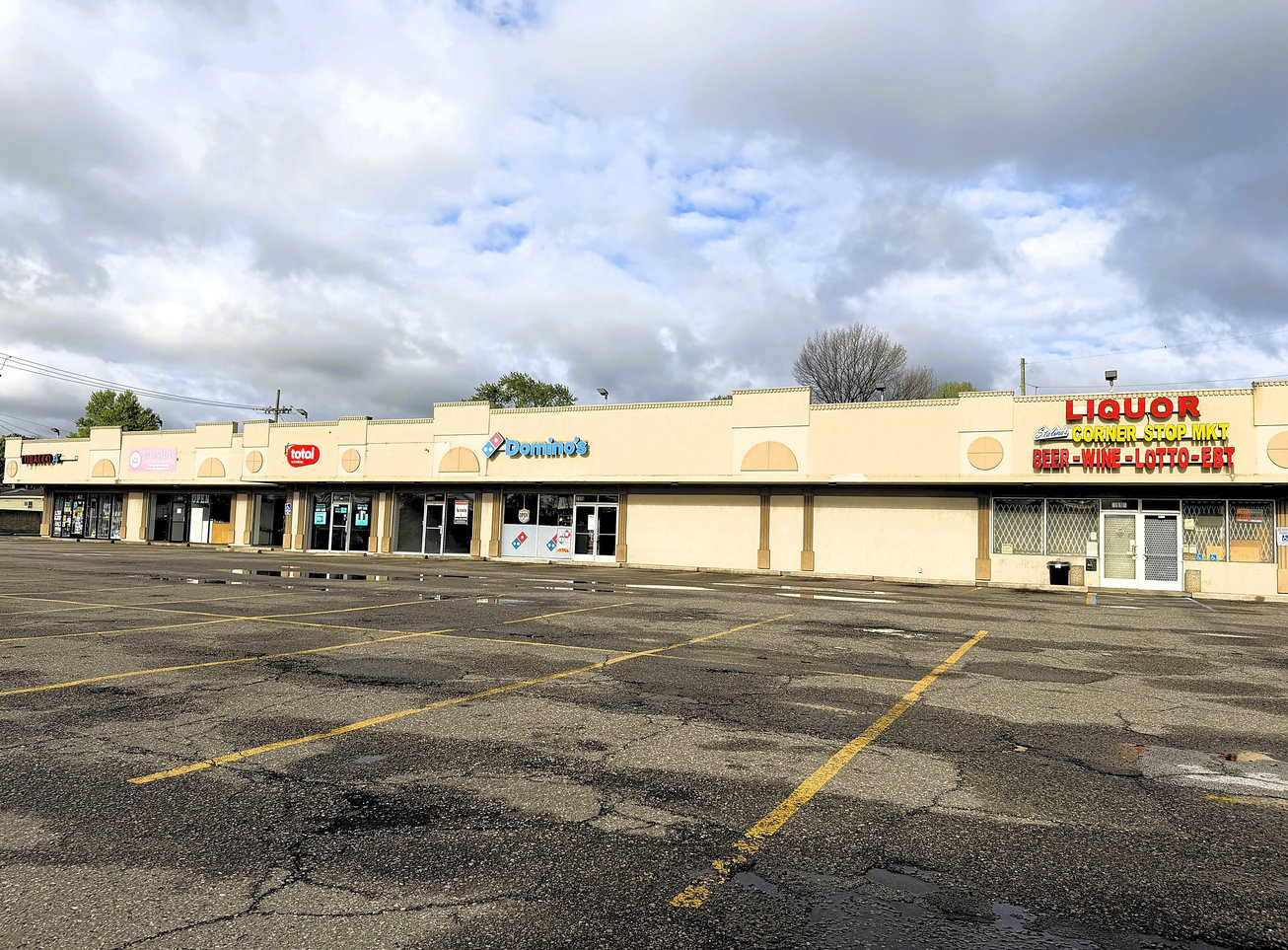 7130 Pardee Road Retail