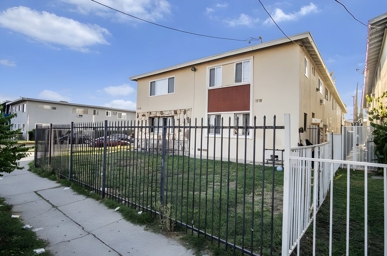 7305 Variel Ave, Canoga Park, CA, For Sale, Image-2