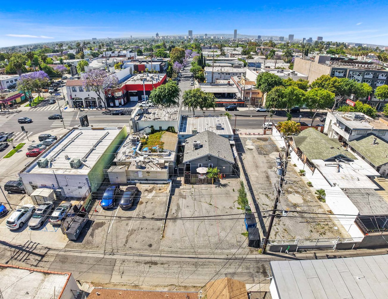 7517 Santa Monica Boulevard Land/Development
