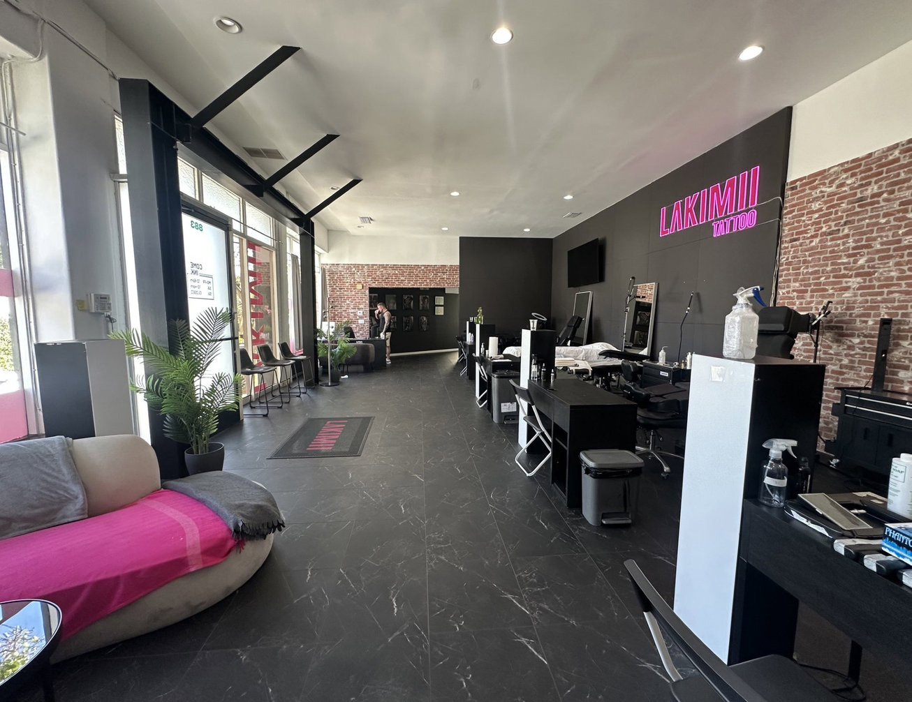 883 Westbourne Drive Retail