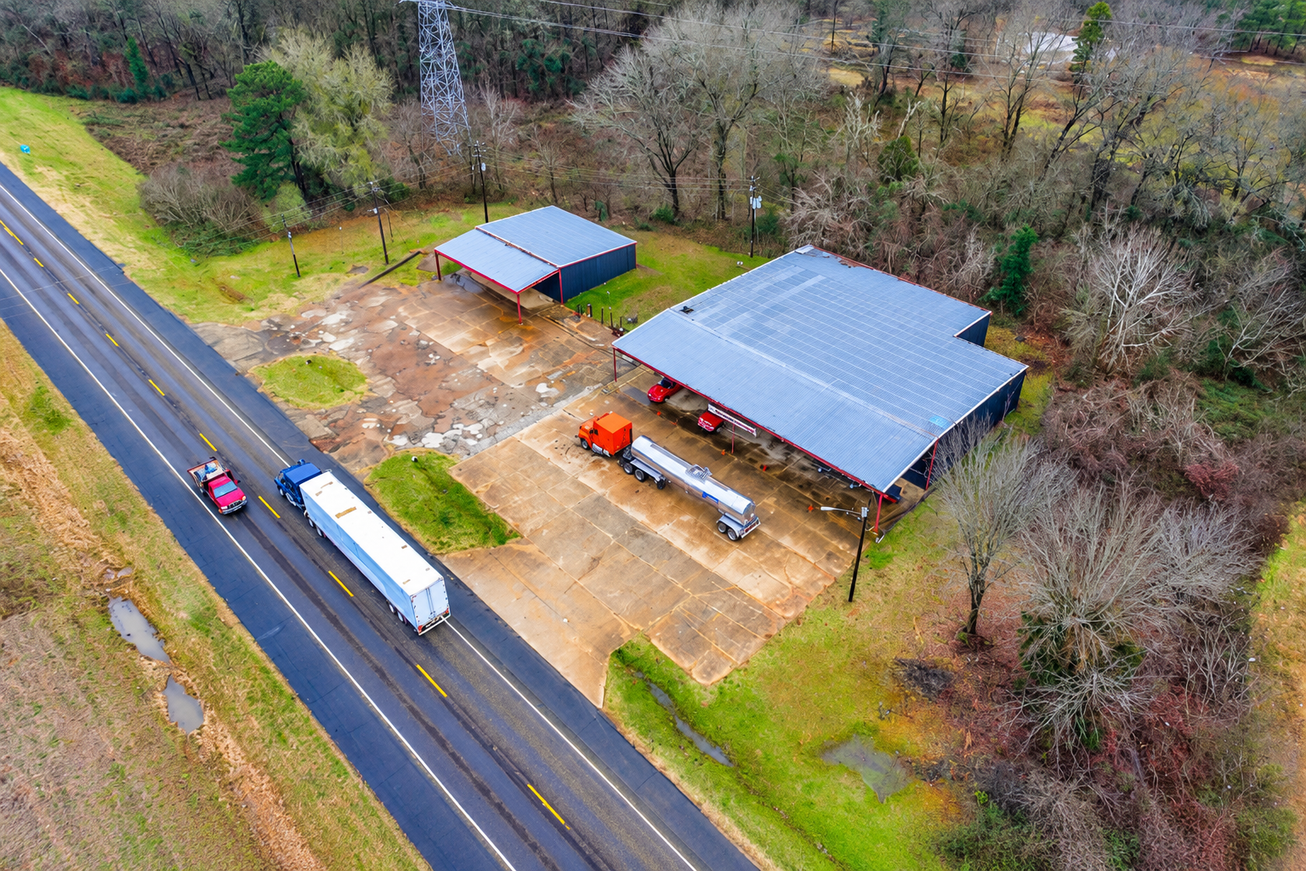 8841 U.S. 175 Retail
