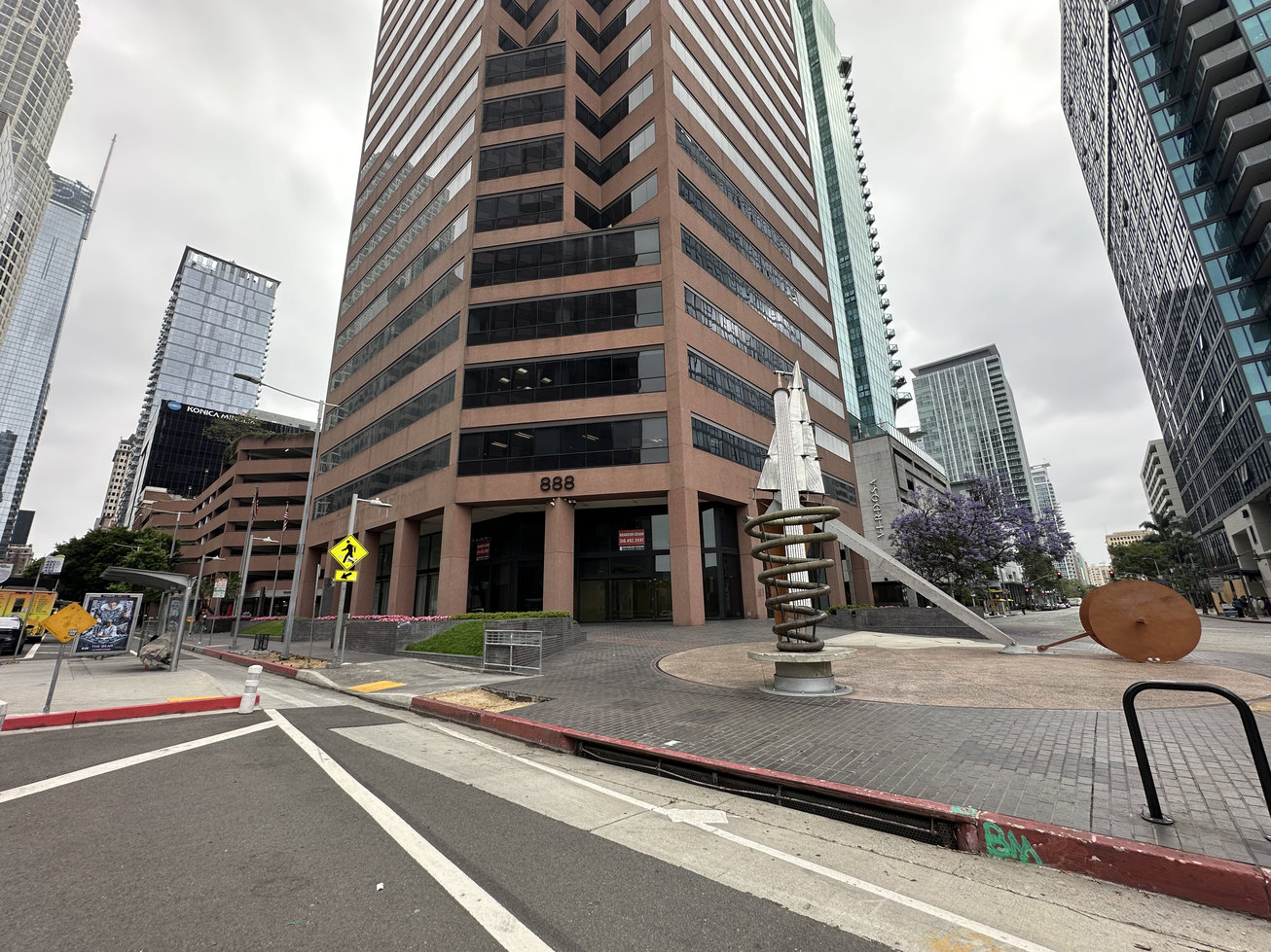 888 South Figueroa Street Retail
