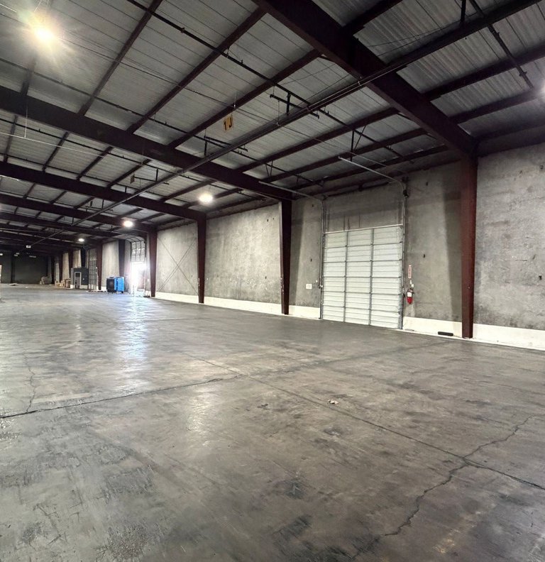 8900 San Mateo Drive Industrial photo 5