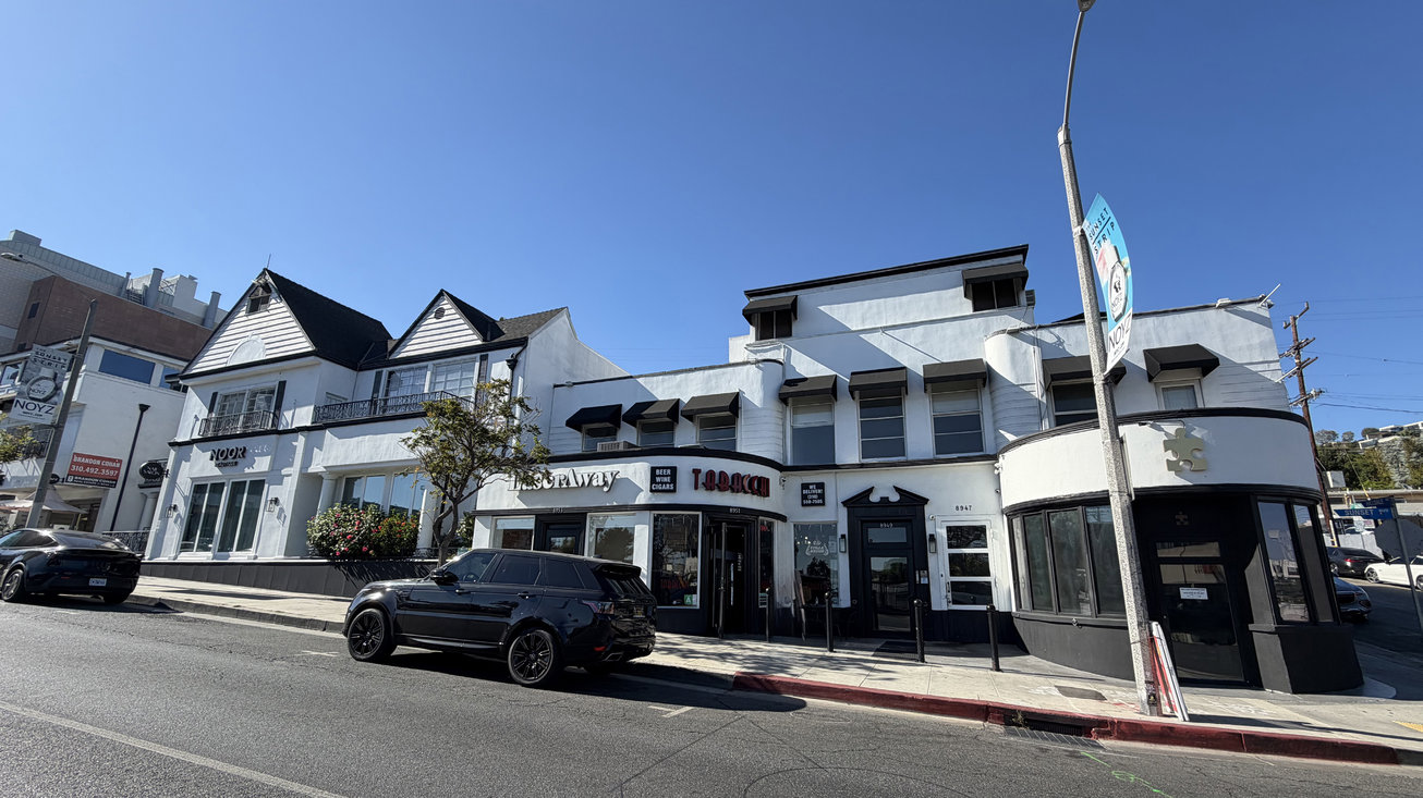 8961 Sunset Boulevard Office