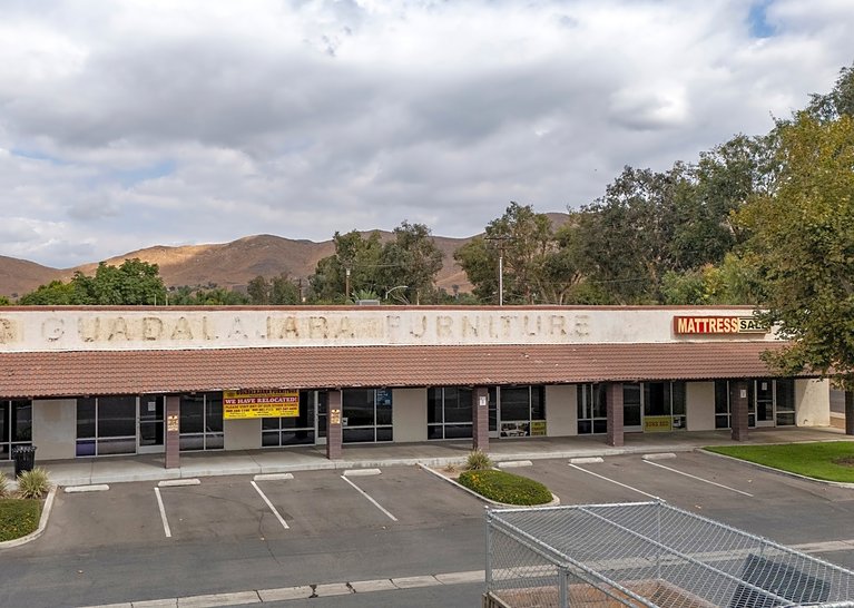 9415 Mission Boulevard Retail photo 2