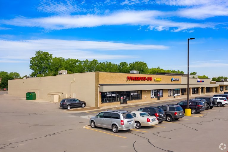 22171 Pontiac Trail, South Lyon, MI, For Lease, Image-4