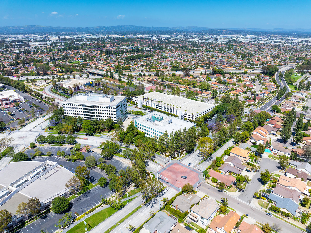 Cerritos Corporate Center - Image 12