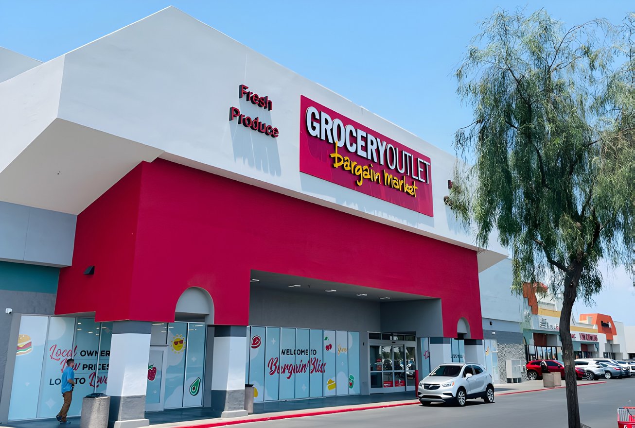 61–169 N Nellis Blvd Retail