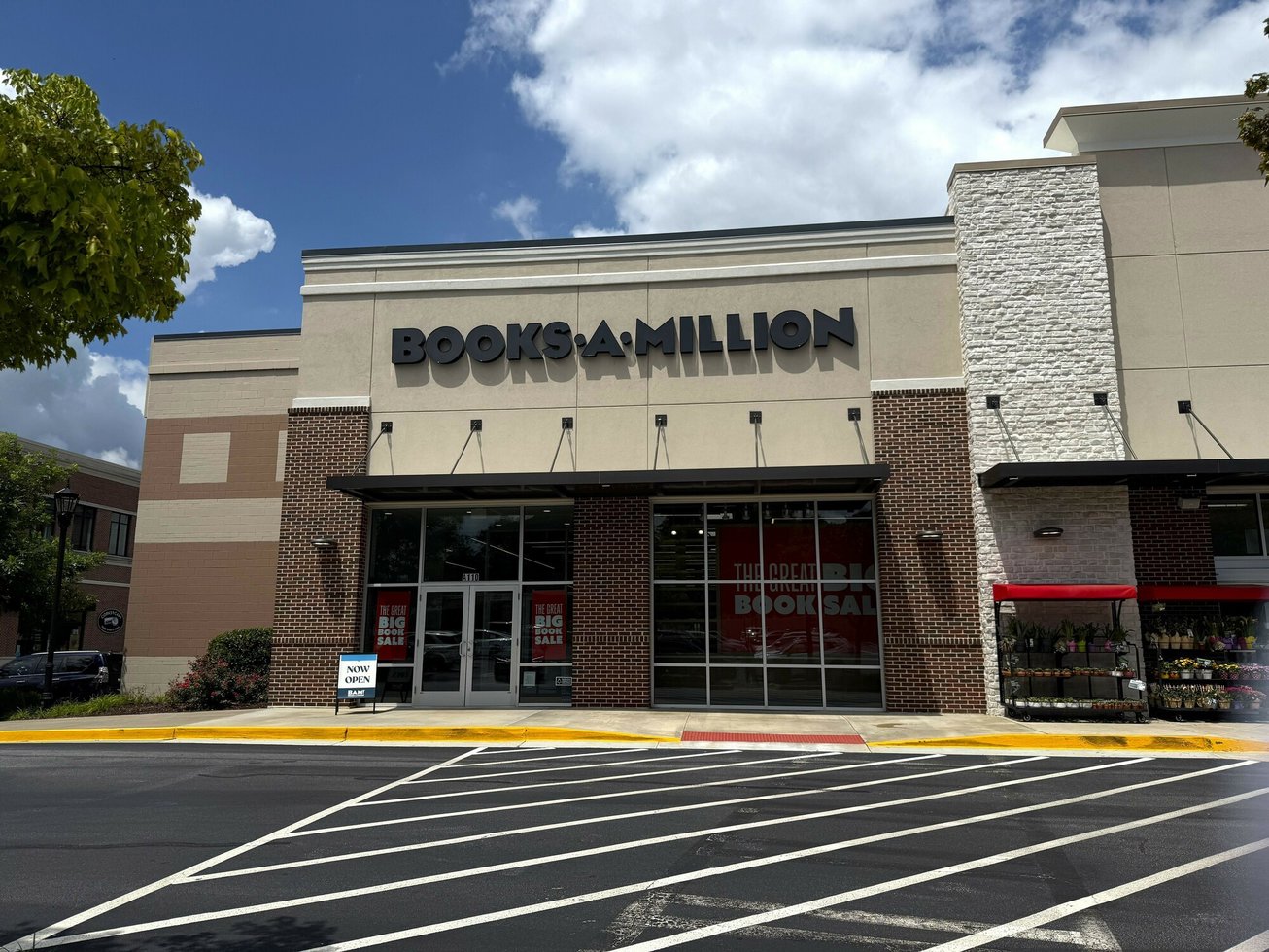 4600 Roswell Road Northeast Retail