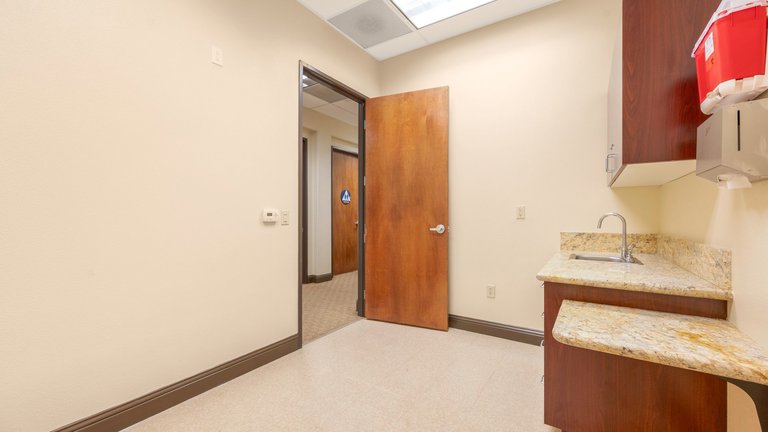 7206 & 7210 N Milburn Ave, Fresno, CA, For Lease, Image-12