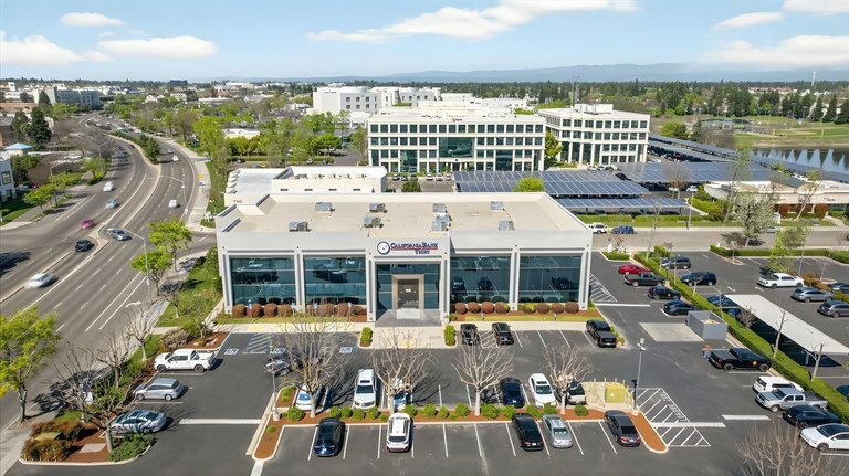 7060 N Fresno St, Fresno, CA, For Lease, Image-4