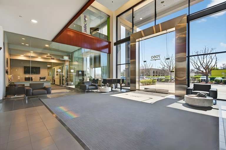 7060 N Fresno St, Fresno, CA, For Lease, Image-11