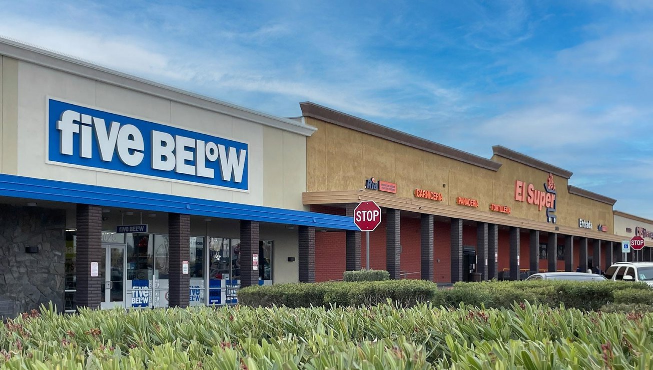2011 E Lake Mead Blvd Retail