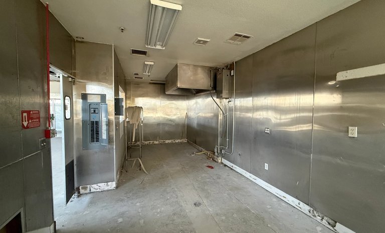 1410 Country Club Drive, Madera, CA, For Lease, Image-13