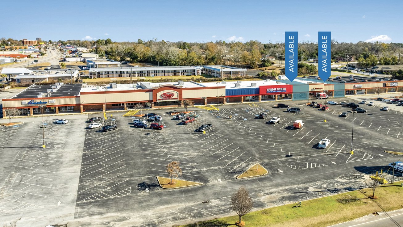 389 Stonewall Jackson Street Southwest Retail