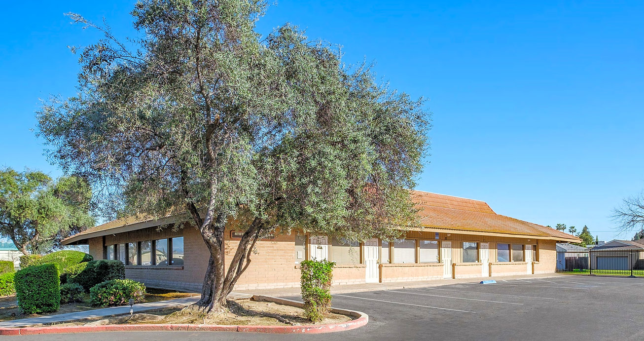 4832 North First Street Office