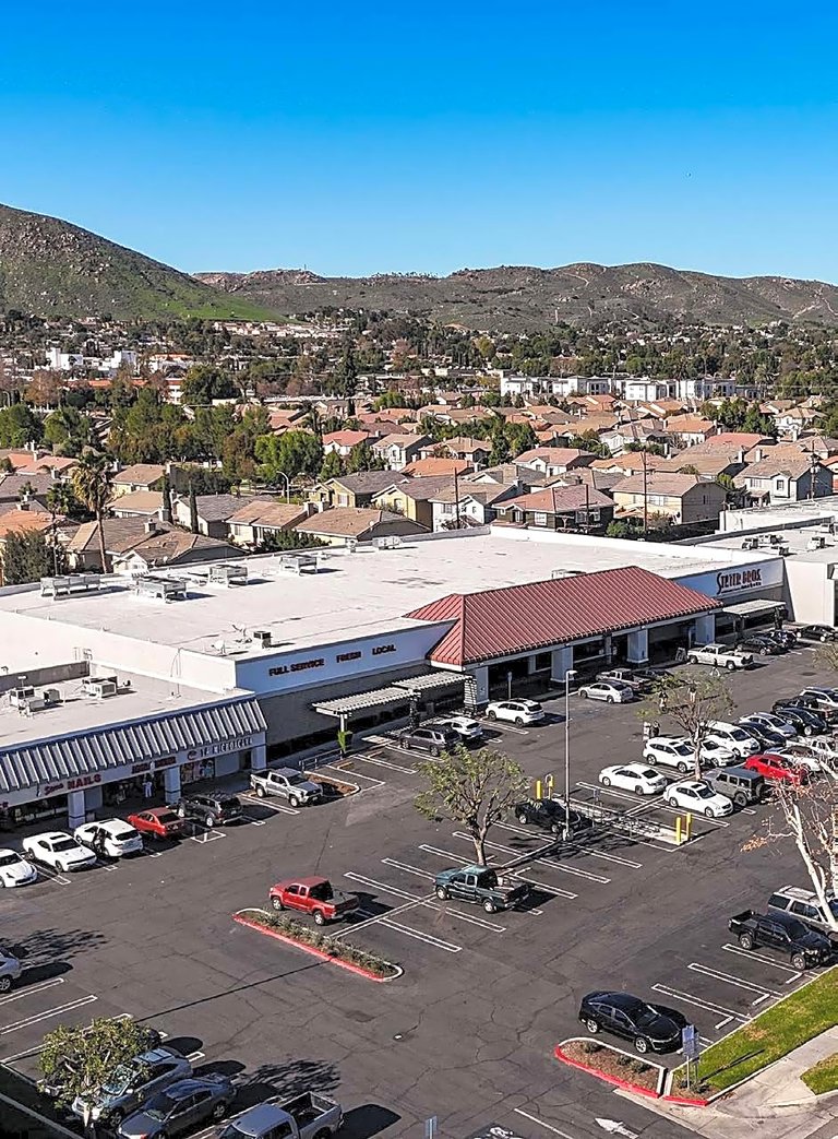 4650-4860 La Sierra Avenue Retail photo 2