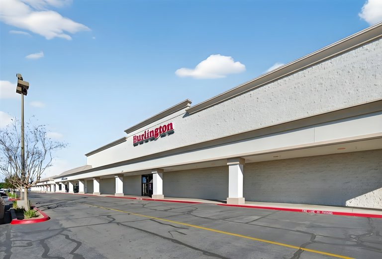 5630 N. Blackstone Ave, Fresno, CA, For Lease, Image-3