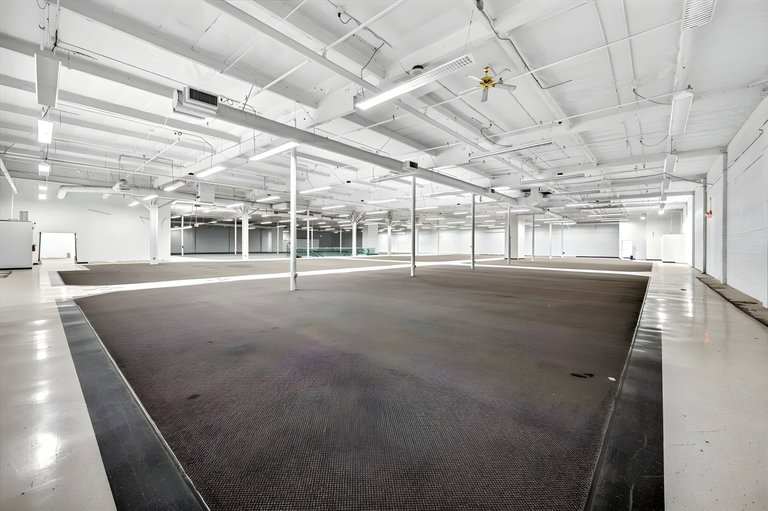 5630 N. Blackstone Ave, Fresno, CA, For Lease, Image-11