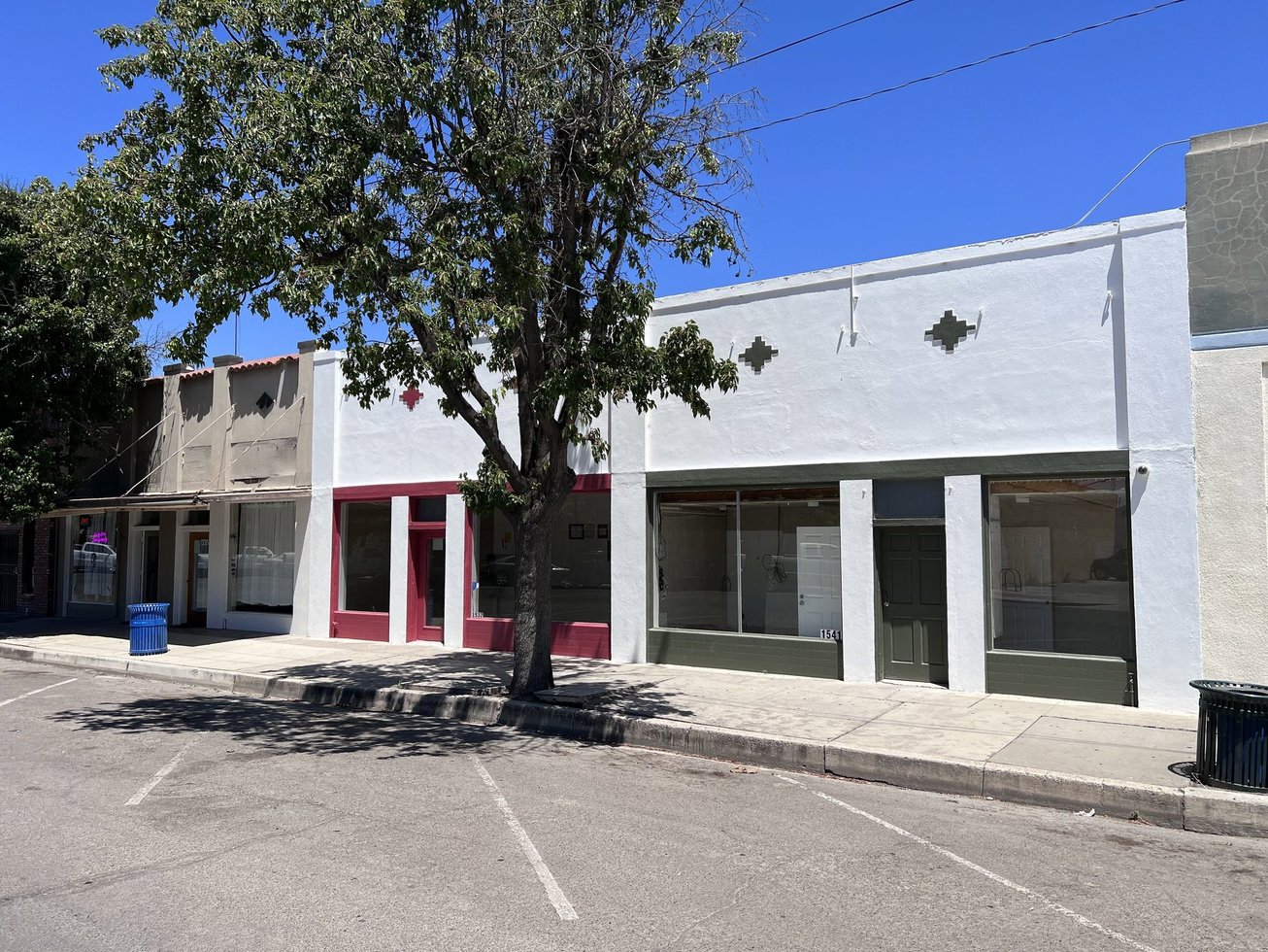 1537-1541 Center Ave Retail