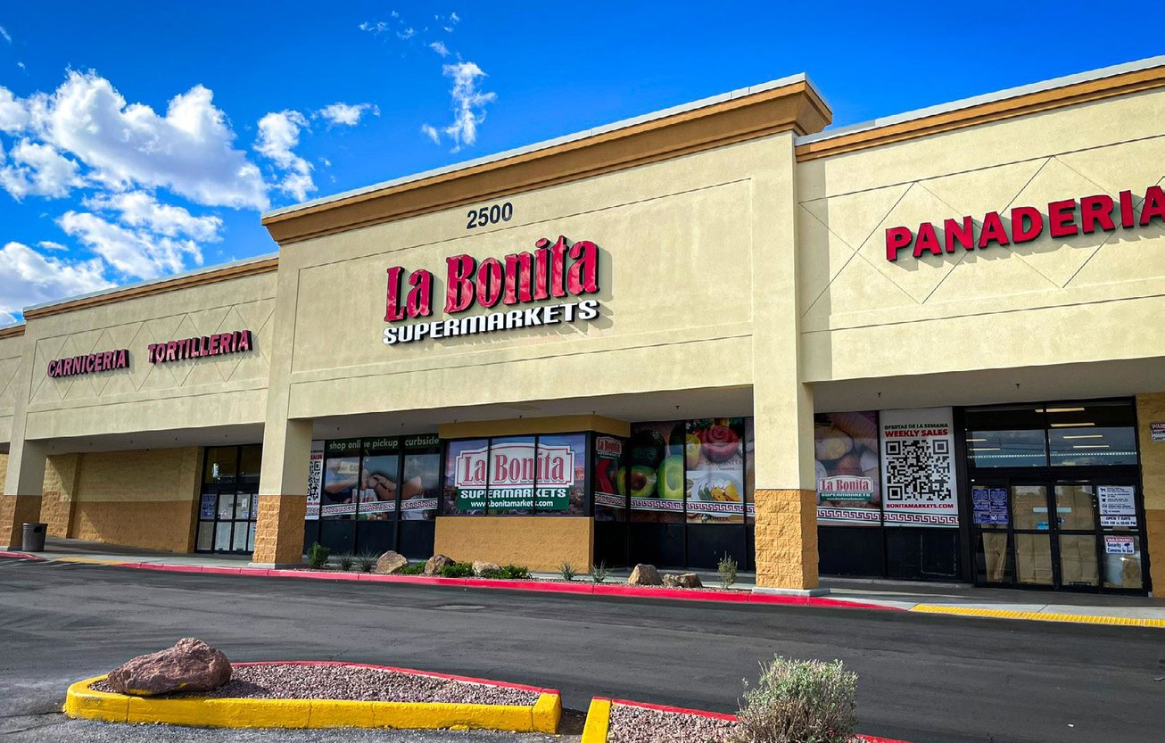 2420–2570 E Desert Inn Rd Retail