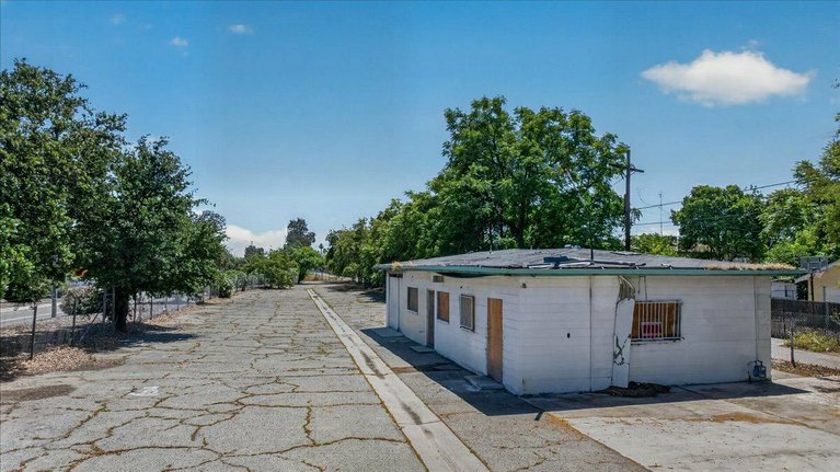 1232 San Joaquin St, Fresno, CA, For Lease, Image-3