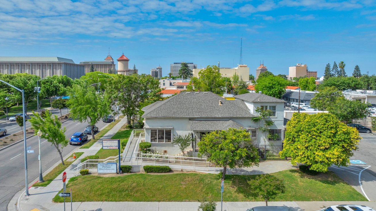 2641 Fresno St Office