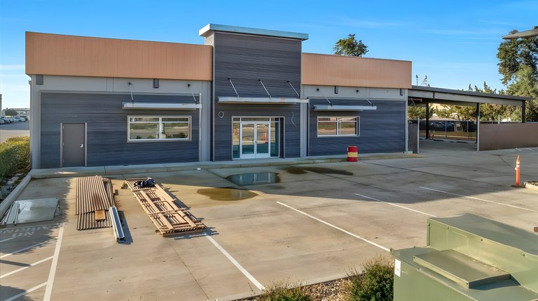 10417 W Goshen Ave, Visalia, CA, For Lease, Image-1