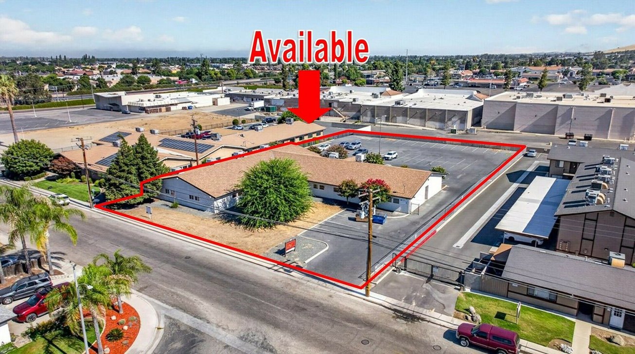 876 W Grand Ave Office