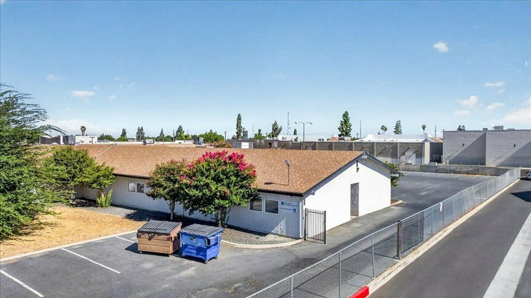 876 W Grand Ave, Porterville, CA, For Lease, Image-4