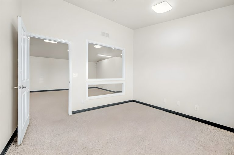330 Bullard Ave, Clovis, CA, For Lease, Image-14