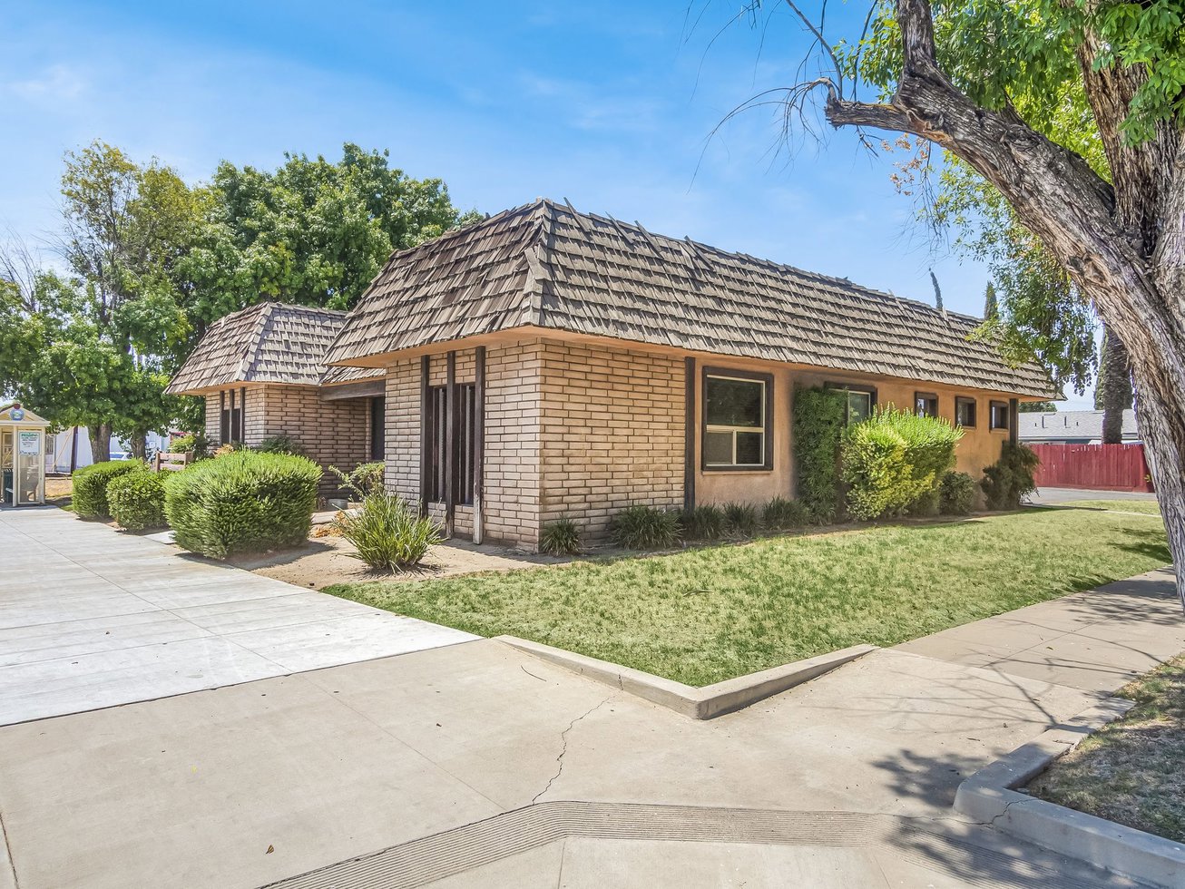 287 E Hermosa St Office