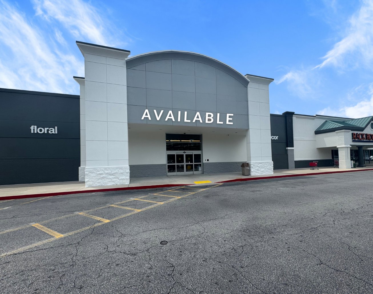 211 Golden Isles Plaza Retail