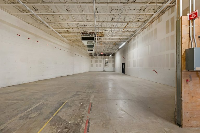 150 South 11th Avenue, Hanford, CA, For Lease, Image-10