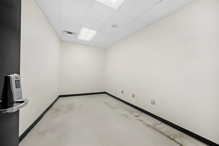 150 South 11th Avenue, Hanford, CA, For Lease, Image-13