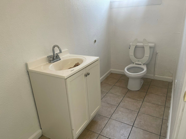 172 North Main Street, Porterville, CA, For Lease, Image-4