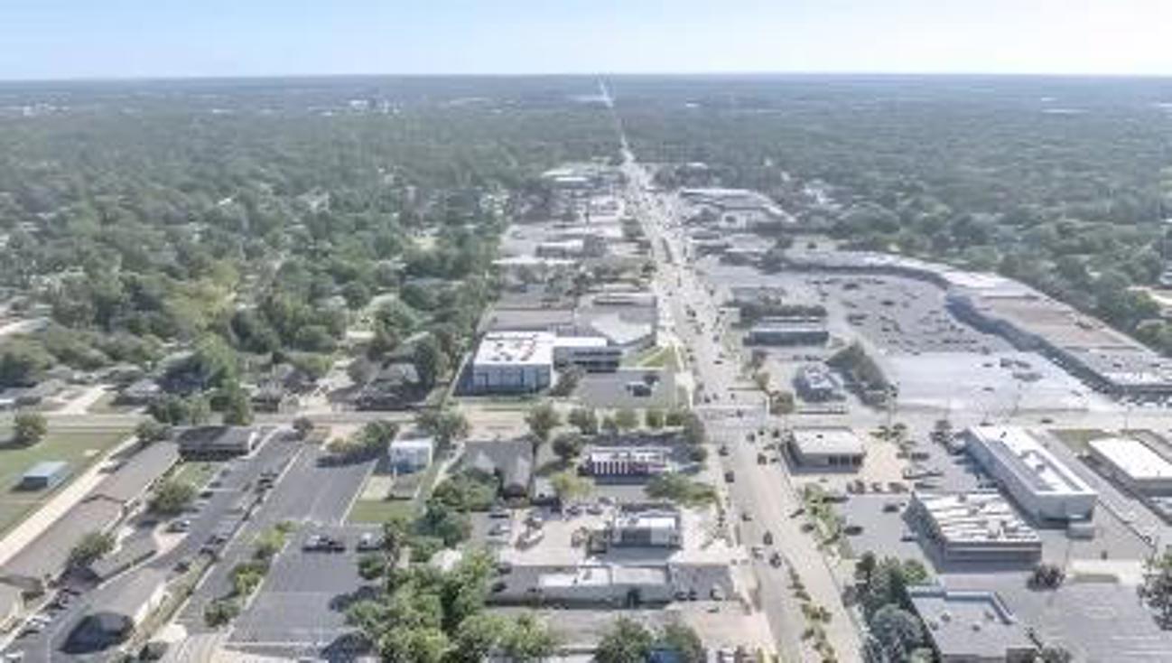 1807 W. Lindsey St., Norman, OK, For Sale, Image-2